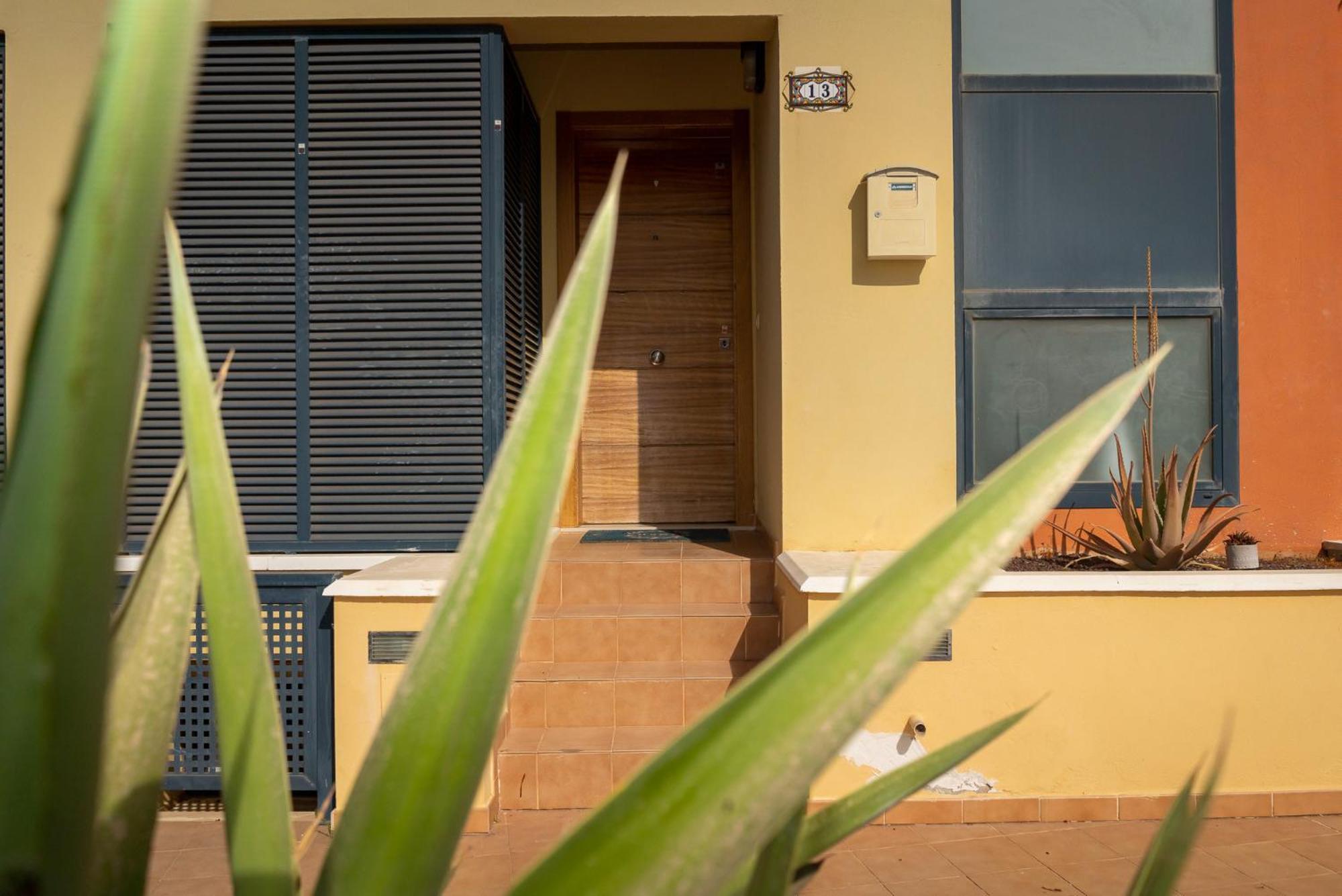 Lucky Thirteen - Apartment With Ocean View Caleta De Fuste Exterior photo
